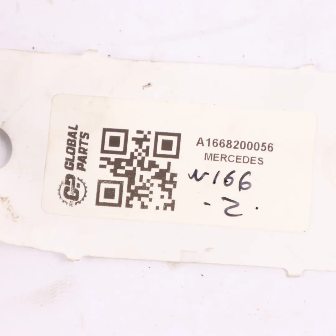 Luce Freno Posteriore Terza Lampada Stop Aggiuntiva per Mercedes W166 con numero di parte A1668200056 Mercedes W166 Luce Freno Posteriore Terza Lampada Stop Aggiuntiva - SKU A1668200056 - Numero di parte A1668200056