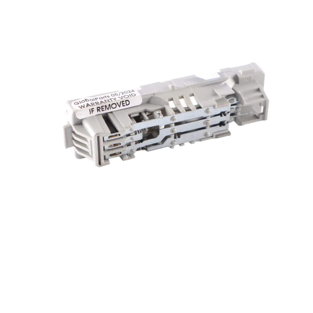 Interior Light Mercedes ML W166 Roof Lamp Rear Right O/S to with Part number A1668200401 Interior Light Mercedes ML W166 Roof Lamp Rear Right O/S - SKU A1668200401 - Part number A1668200401