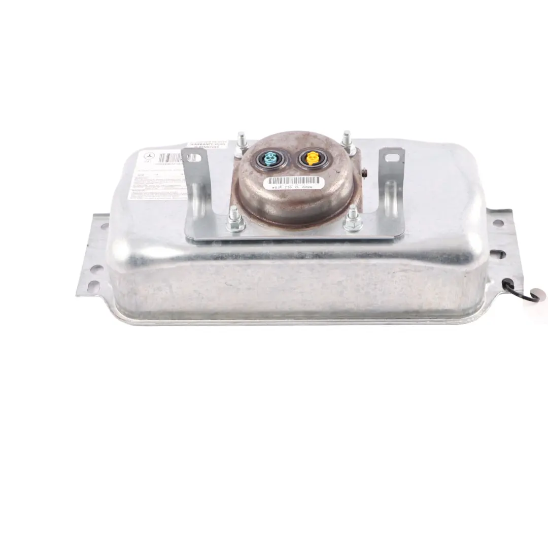 Mercedes ML W166 Module D'Air Comprimé Tableau De Bord Côté Passager - SKU A1668600302 - Numéro de pièce A1668600302