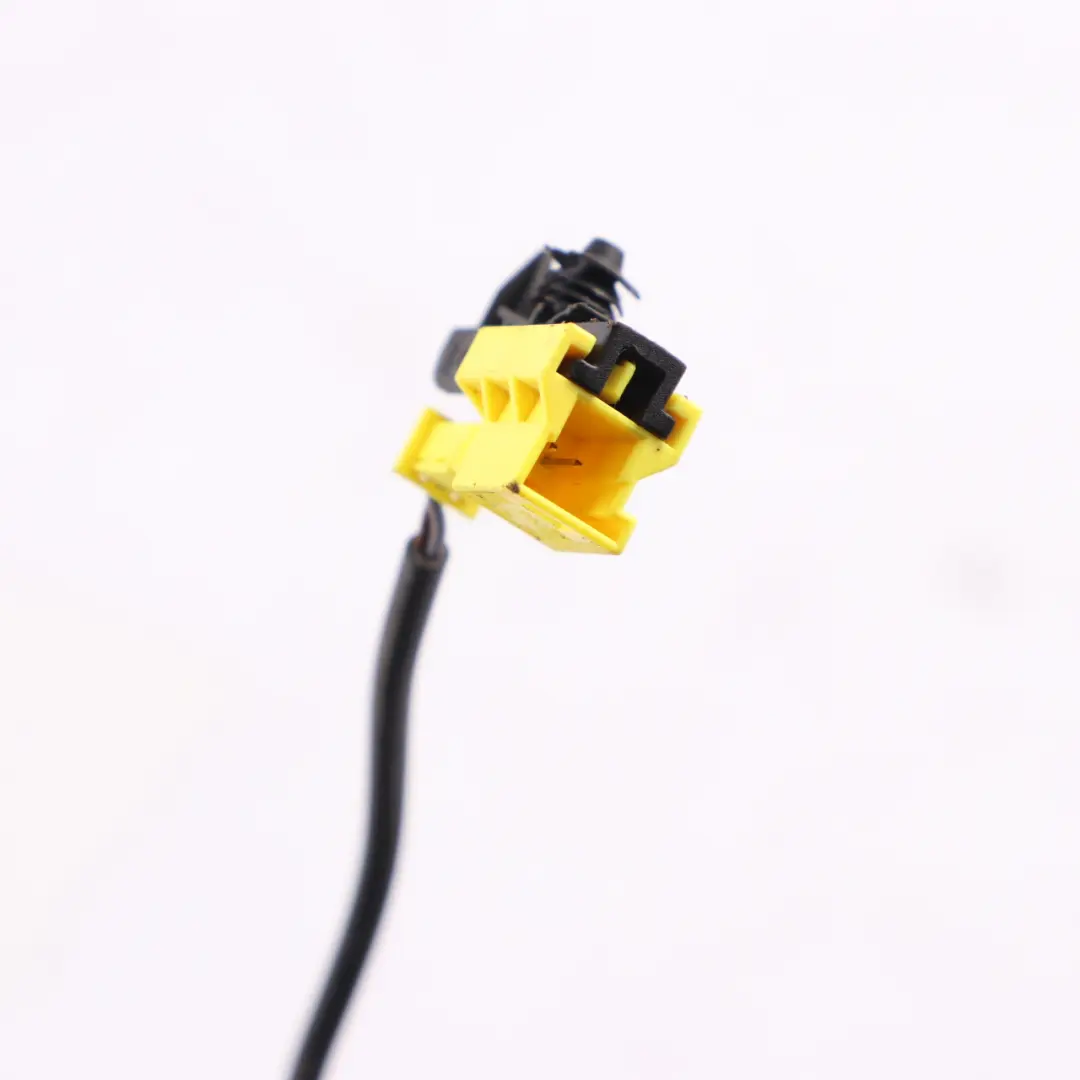 Posteriore Destro Cintura Sicurezza Fibbia Catch Nero per Mercedes W166 con numero di parte A1668600869 Mercedes W166 Posteriore Destro Cintura Sicurezza Fibbia Catch Nero - SKU A1668600869 - Numero di parte A1668600869