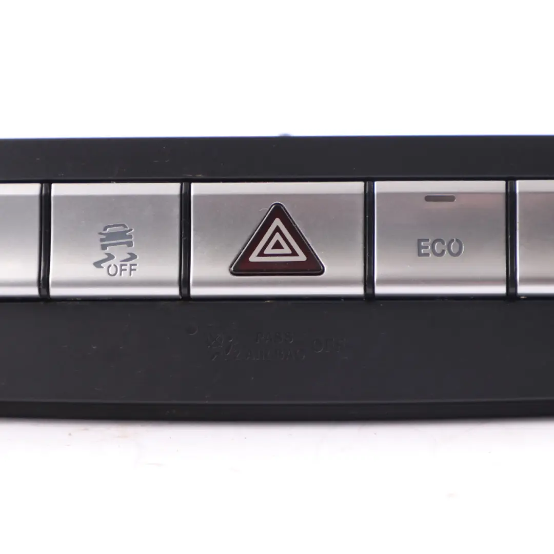Mercedes ML W166 Panel de Interruptores Peligros Asiento Calefacción - SKU A1668702510 - Número de pieza A1668702510