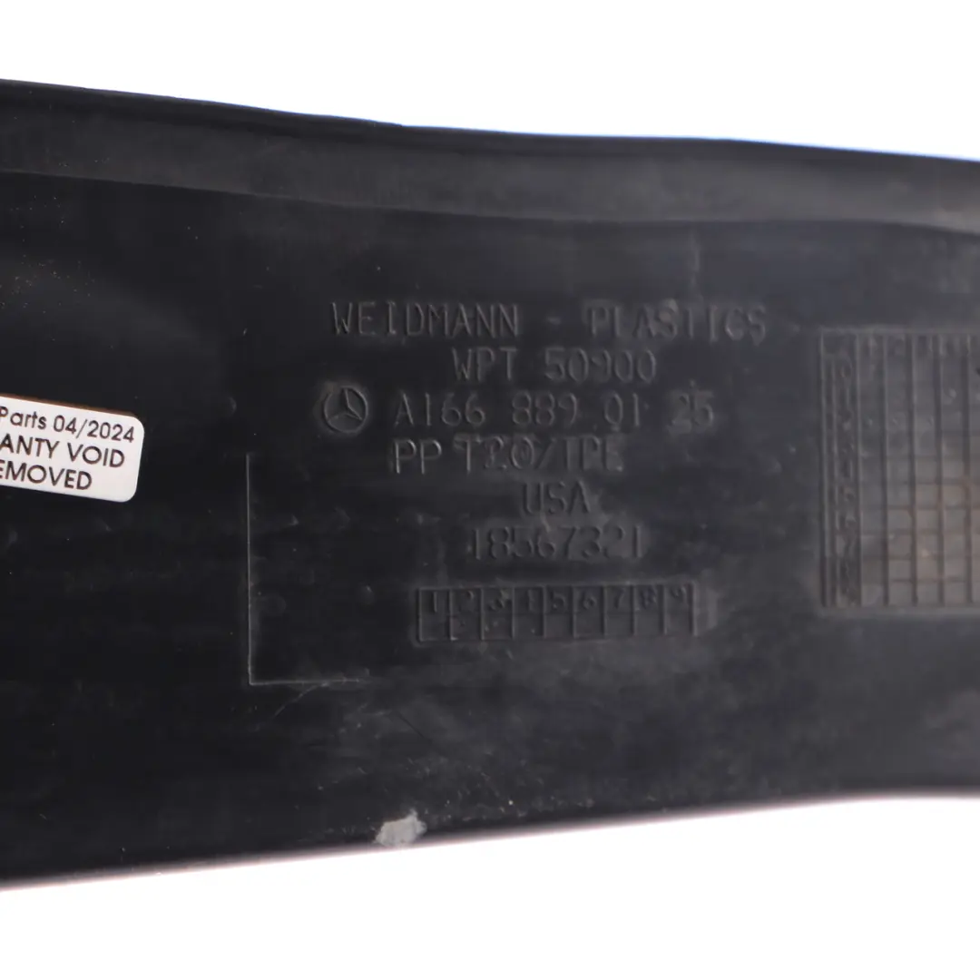 Mercedes W166 Embellecedor Guardabarros Lateral Delantero Izquierdo - SKU A1668890125 - Número de pieza A1668890125