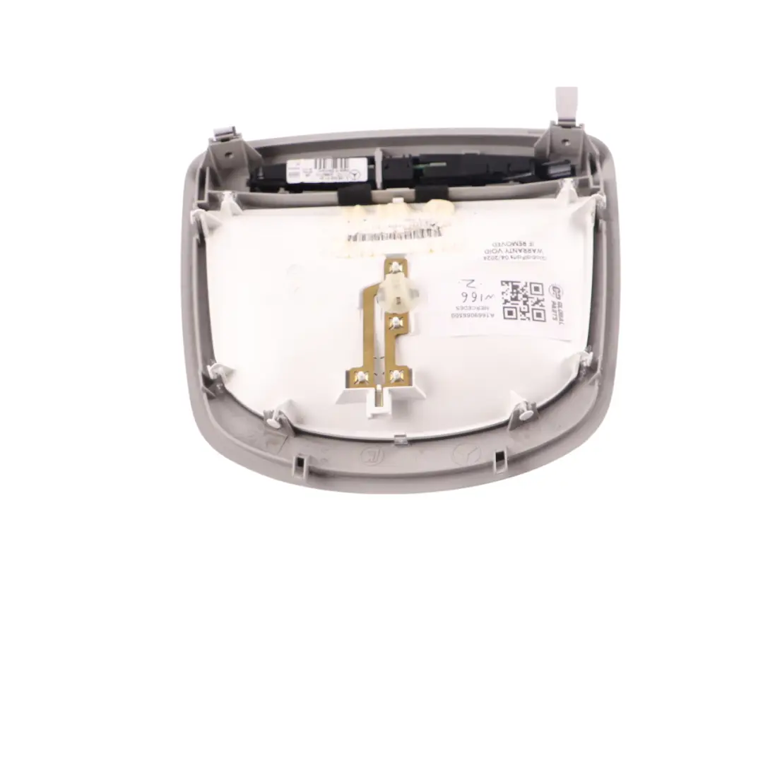 Lampka Oświetlenie Podsufitki Beż do Mercedes ML W166 o numerze A1669066500 Mercedes ML W166 Lampka Oświetlenie Podsufitki Beż - SKU A1669066500 - Numer Części A1669066500
