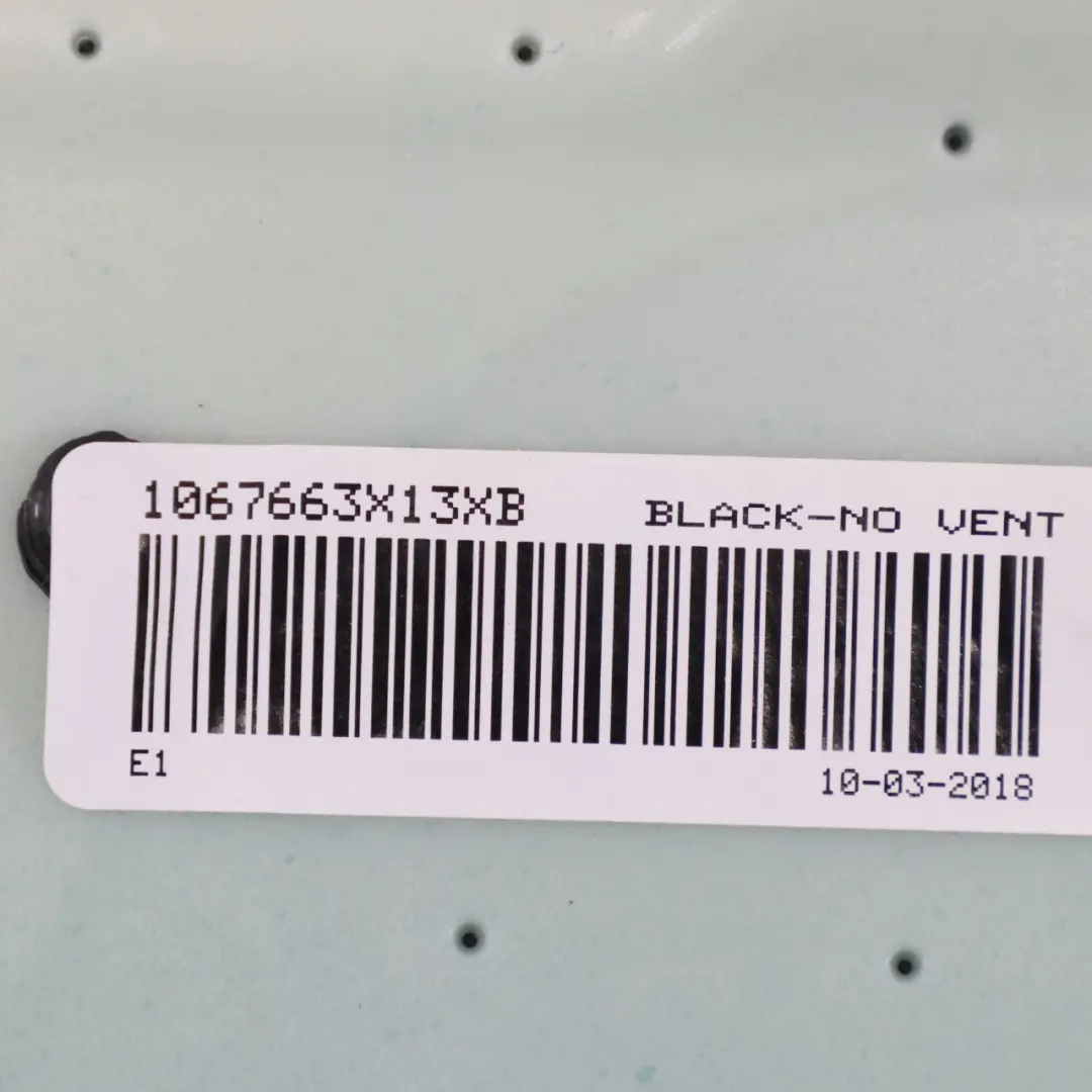 Asiento Delantero Derecho Respaldo Panel Negro para Mercedes GLE C292 con número de pieza A1669100003 Mercedes GLE C292 Asiento Delantero Derecho Respaldo Panel Negro - SKU A1669100003 - Número de pieza A1669100003