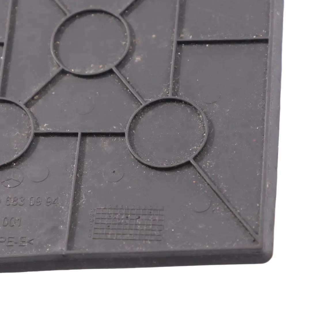 Mercedes W169 Tapis caoutchouc porte gobelet porte boisson - SKU A1696830994 - Numéro de pièce A1696830994