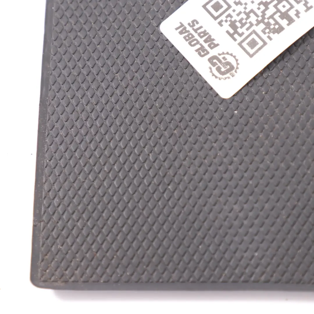 Mercedes W169 Tapis caoutchouc porte gobelet porte boisson - SKU A1696830994 - Numéro de pièce A1696830994