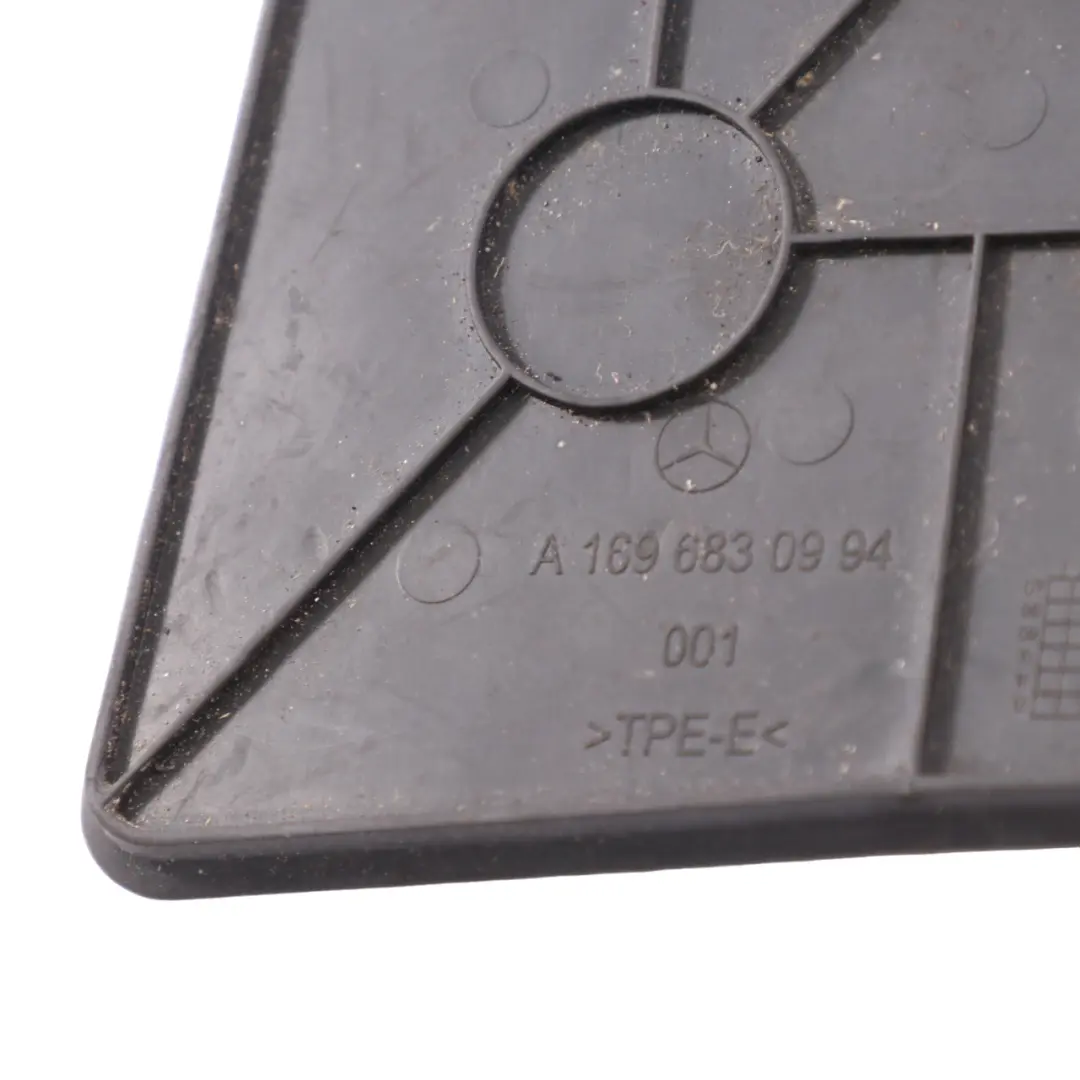 Gummi Matte Becher Halter Getränke für Mercedes W169 mit Teilenummer A1696830994 Mercedes W169 Gummi Matte Becher Halter Getränke - SKU A1696830994 - Teilenummer A1696830994