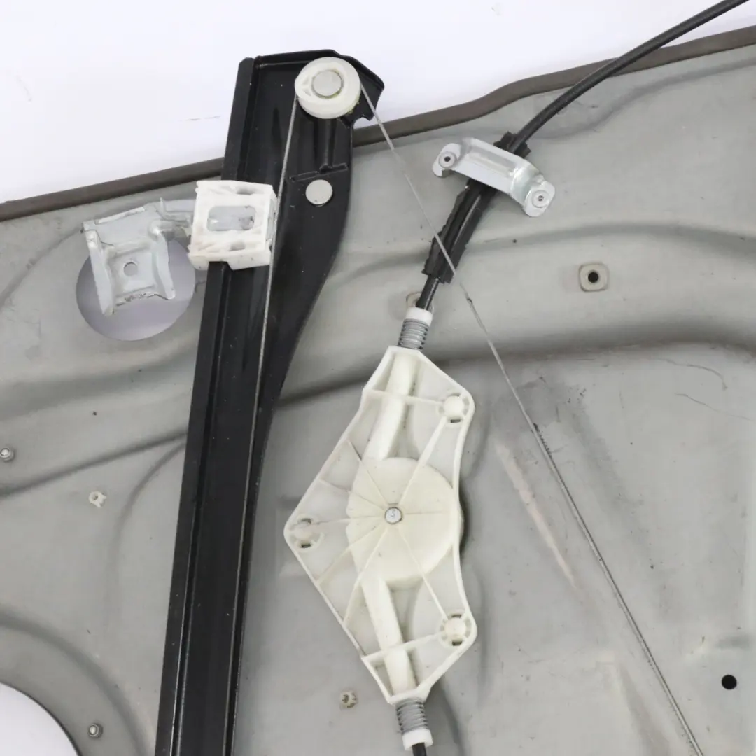 Montaje Tarjeta Puerta Delantera Izquierda Elevalunas Regulador para Mercedes W169 con número de pieza A1697200979 Mercedes W169 Montaje Tarjeta Puerta Delantera Izquierda Elevalunas Regulador - SKU A1697200979-1 - Número de pieza A1697200979