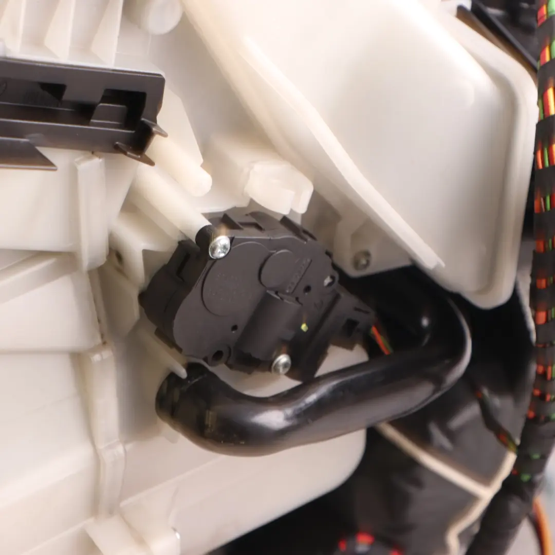 OM266 Air Conditioner Box Core A/C Heater to Mercedes W169 W245 Petrol with Part number A1698303860 Mercedes W169 W245 Petrol OM266 Air Conditioner Box Core A/C Heater - SKU A1698303860 - Part number A1698303860