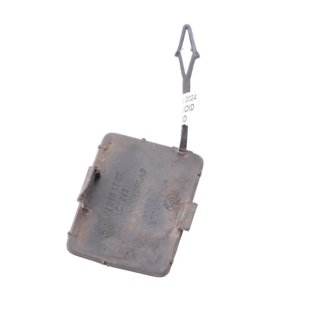 Pare-chocs Arrière Couvre Oeil de Remorquage Kosmos Black 191 pour Mercedes W169 W245 à propos du numéro de pièce A1698851722 Mercedes W169 W245 Pare-chocs Arrière Couvre Oeil de Remorquage Kosmos Black 191 - SKU A1698851722-KB - Numéro de pièce A1698851722