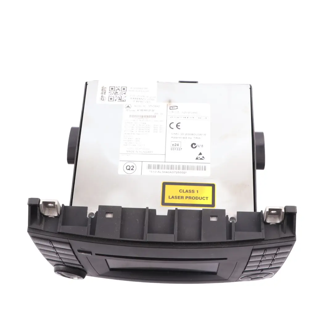 Radioodtwarz CD do Mercedes W245 o numerze A1699002100 Mercedes W245 Radioodtwarz CD - SKU A1699002100 - Numer Części A1699002100