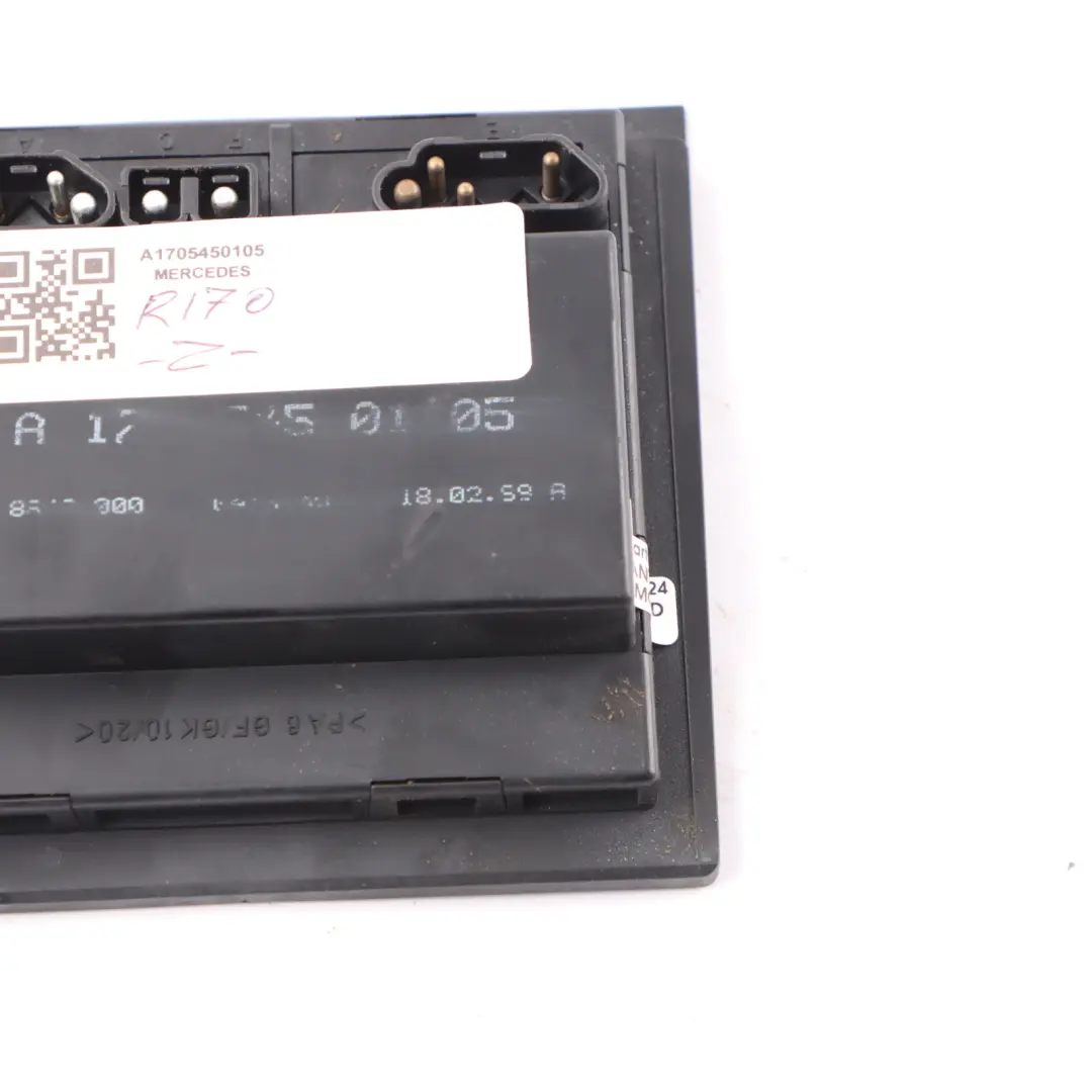 Control Module Unit to Mercedes R170 Engine Pulse Relay with Part number A1705450105 Mercedes R170 Engine Pulse Relay Control Module Unit - SKU A1705450105 - Part number A1705450105