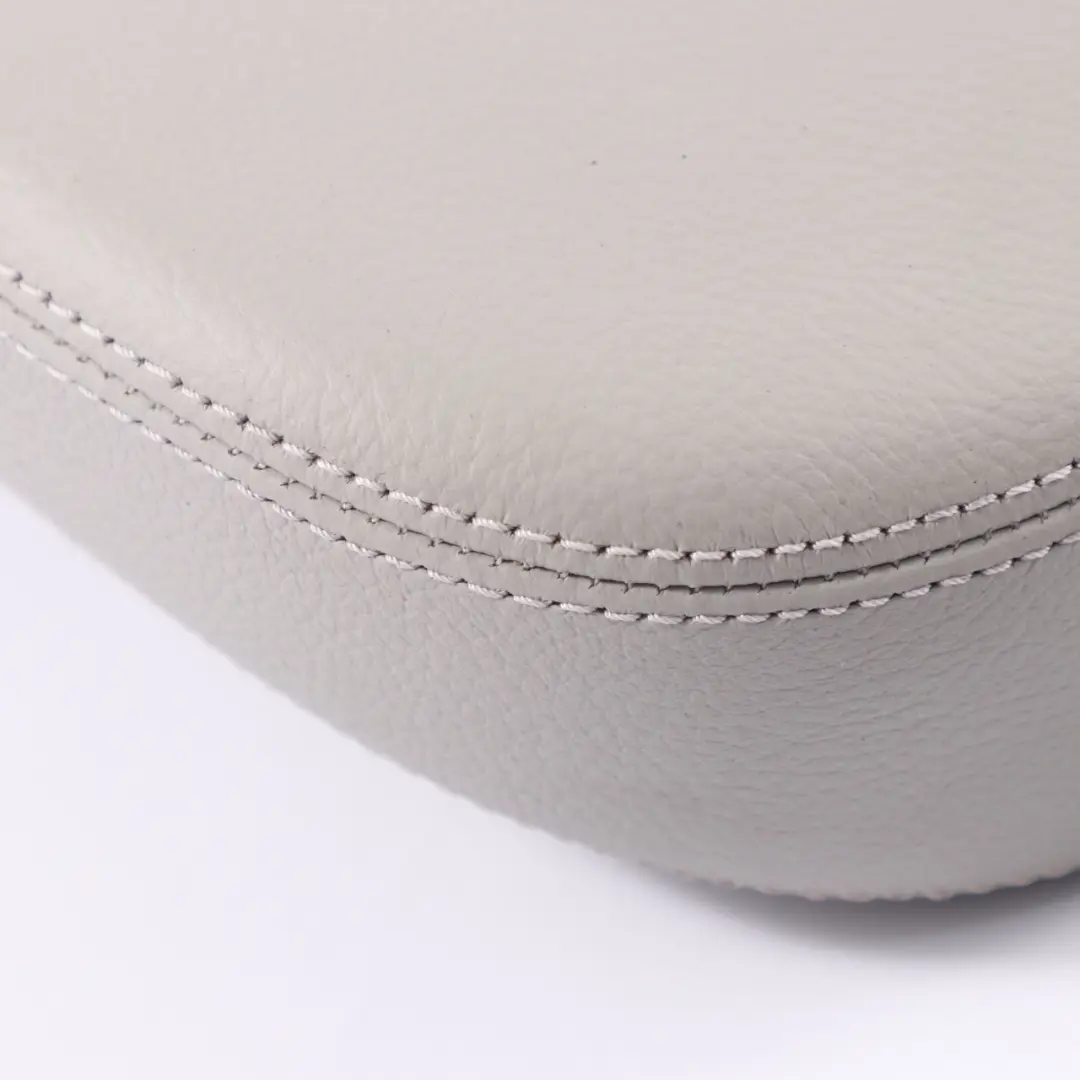 Appui-tête siège avant gauche droite cuir gris pour Mercedes SLK R171 à propos du numéro de pièce A1719700250 Mercedes SLK R171 Appui-tête siège avant gauche droite cuir gris - SKU A1719700250 - Numéro de pièce A1719700250