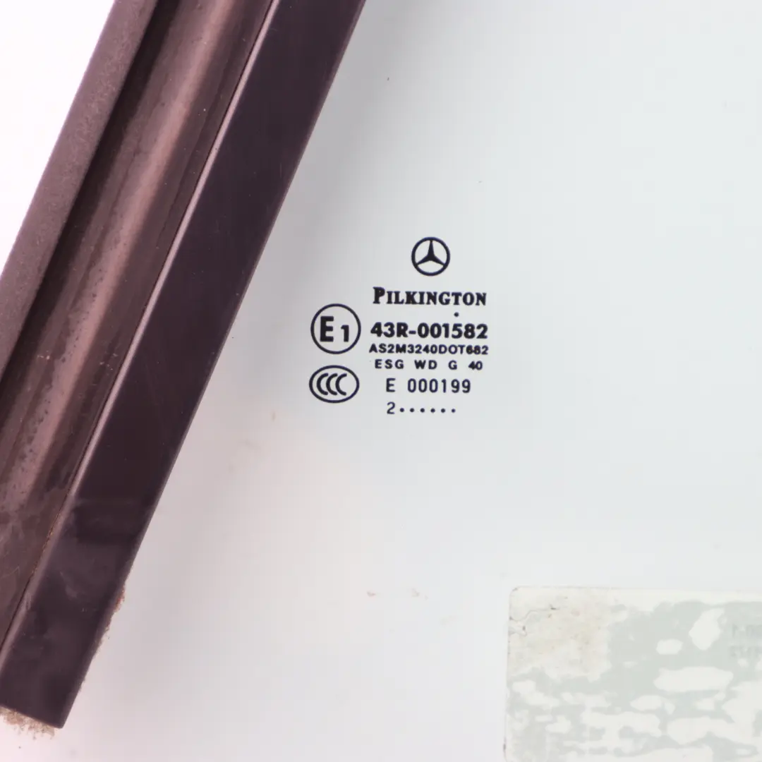 Fenêtre Latérale Gauche Fixe Triangle Verre AS2 A1726700200 pour Mercedes R172 à propos du numéro de pièce A1726700100 Mercedes R172 Fenêtre Latérale Gauche Fixe Triangle Verre AS2 A1726700200 - SKU A1726700100-1 - Numéro de pièce A1726700100
