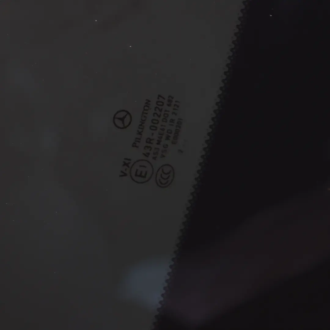 Window Glass Glazing Hard Top Cover Palladium Silver 792 to Mercedes SLK R172 Rear with Part number A1727901440 Mercedes SLK R172 Rear Window Glass Glazing Hard Top Cover Palladium Silver 792 - SKU A1727901440-PAL - Part number A1727901440