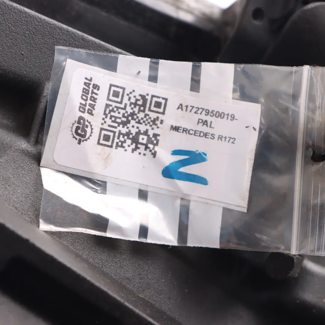 Listwa Osłona Obudowa Słupka Prawy Tył Palladium Silver 792 do Mercedes R172 o numerze A1727950019 Mercedes R172 Listwa Osłona Obudowa Słupka Prawy Tył Palladium Silver 792 - SKU A1727950019-PAL - Numer Części A1727950019