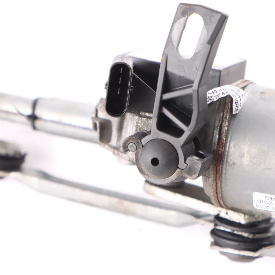 Front Windshield Windscreen Wiper Linkage System A1728201040 to Mercedes SLK R172 with Part number A1728200241 Mercedes SLK R172 Front Windshield Windscreen Wiper Linkage System A1728201040 - SKU rhd-A1728200241 - Part number A1728200241