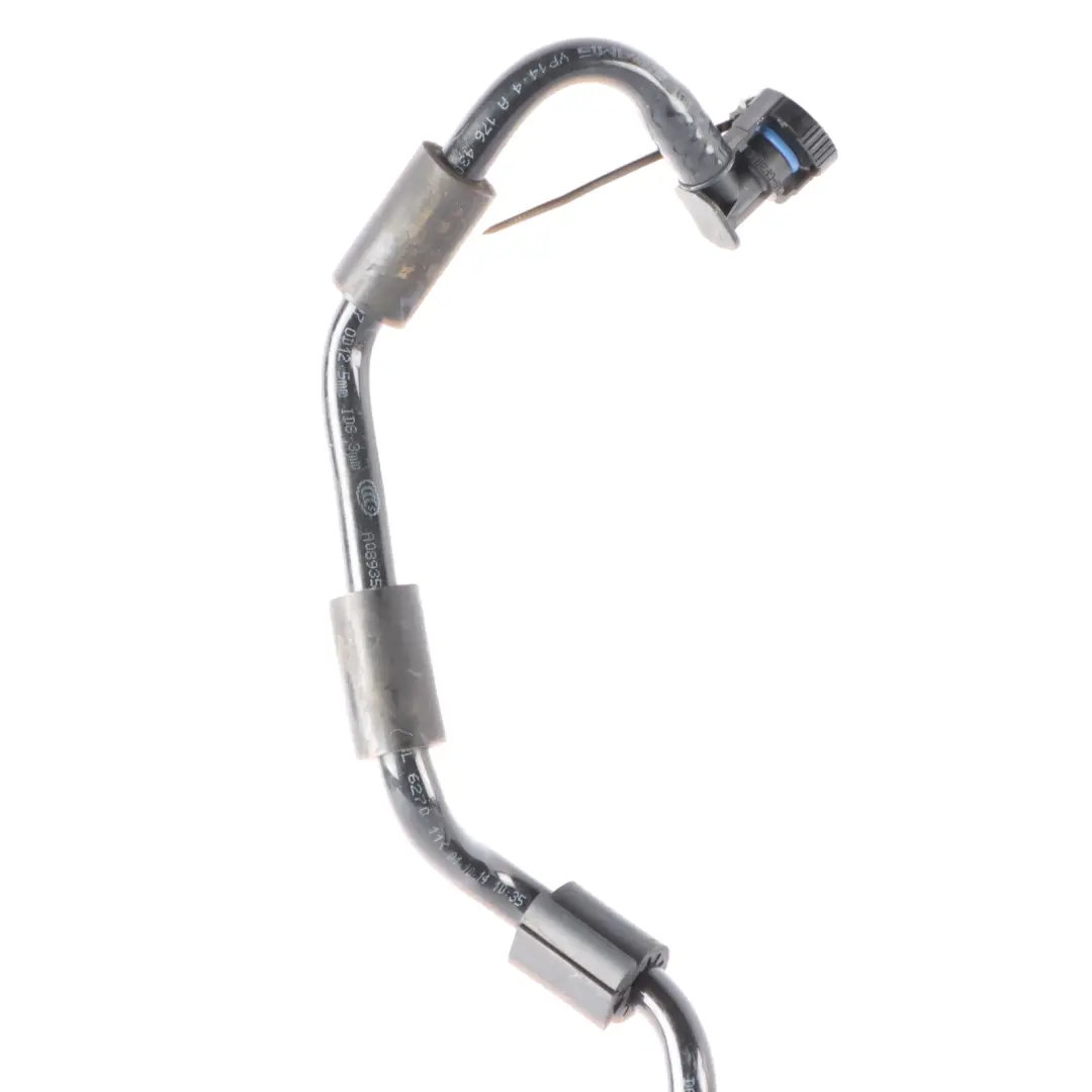 A45 AMG Benzin Unterdruckleitung Schlauch für Mercedes W176 mit Teilenummer A1764300129 Mercedes W176 A45 AMG Benzin Unterdruckleitung Schlauch - SKU A1764300129 - Teilenummer A1764300129