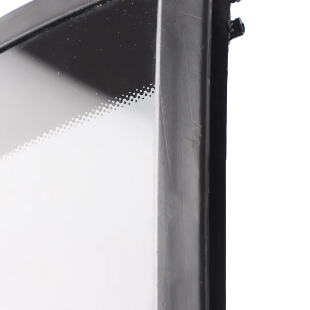 Szyba Boczna Drzwi Prawy Tył Przyciemniana do Mercedes W176 o numerze A1767300400 Mercedes W176 Szyba Boczna Drzwi Prawy Tył Przyciemniana - SKU A1767300400-2 - Numer Części A1767300400