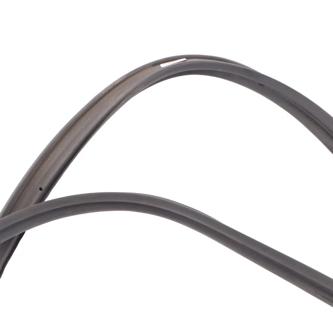 Heckklappe Boot Kofferraum Deckel Dichtung Gummi für Mercedes W176 mit Teilenummer A1767400078 Mercedes W176 Heckklappe Boot Kofferraum Deckel Dichtung Gummi - SKU A1767400078 - Teilenummer A1767400078