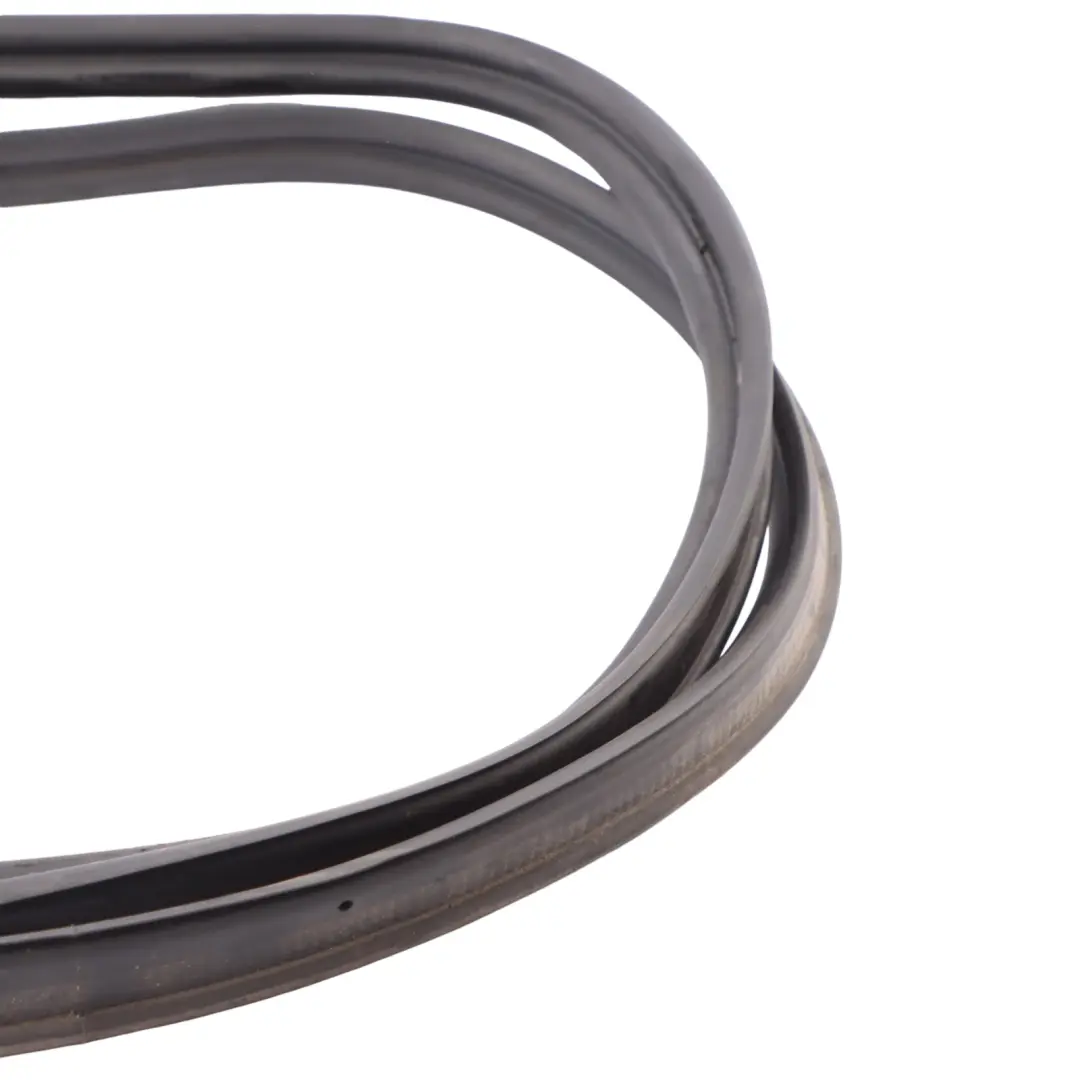 Portellone Bagagliaio Coperchio Guarnizione Gomma per Mercedes W176 con numero di parte A1767400078 Mercedes W176 Portellone Bagagliaio Coperchio Guarnizione Gomma - SKU A1767400078 - Numero di parte A1767400078