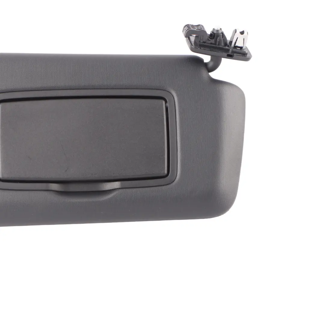 Parasol Interior Cubierta Derecho Negro para Mercedes X156 con número de pieza A1768100310 Mercedes X156 Parasol Interior Cubierta Derecho Negro - SKU A1768100310 - Número de pieza A1768100310