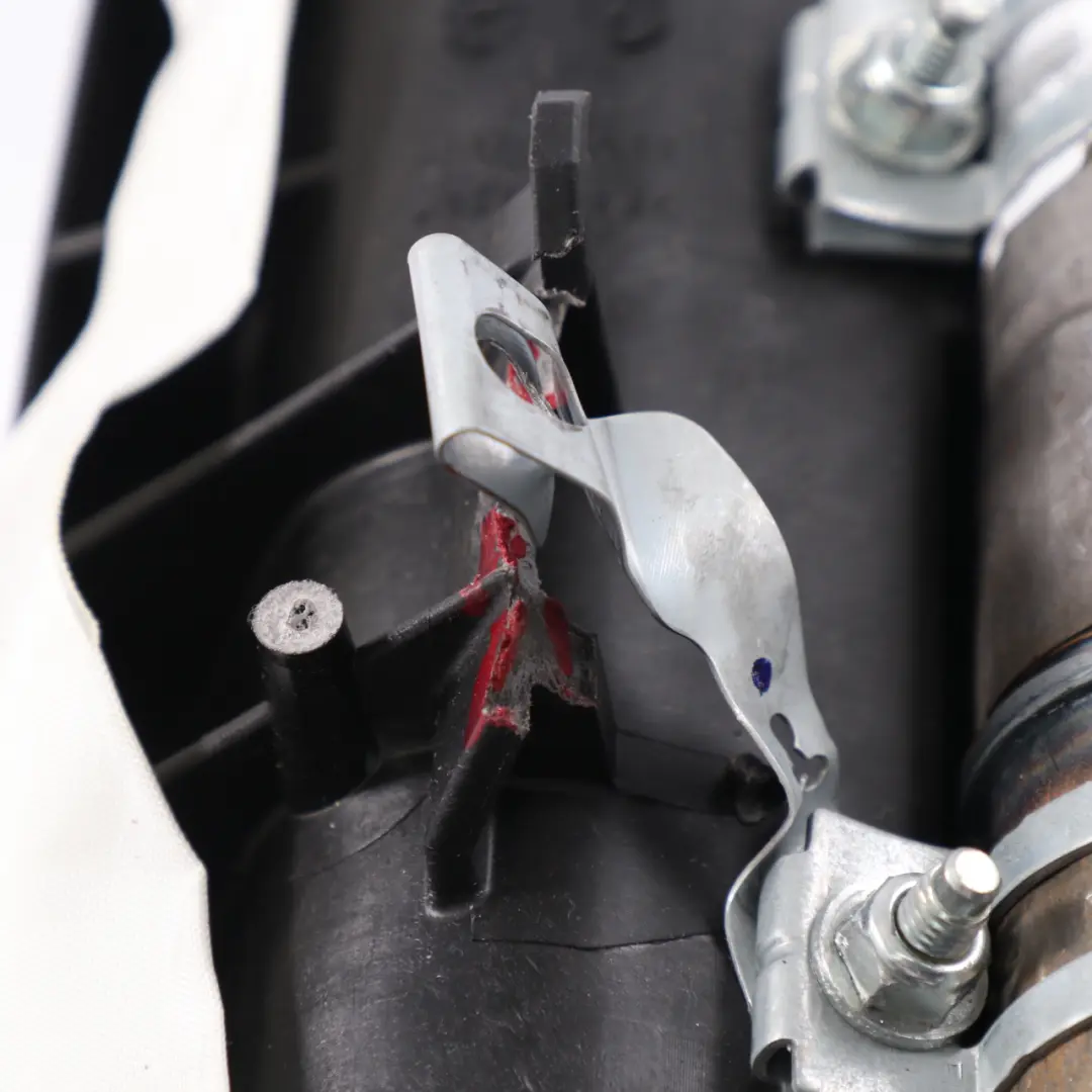 Airbag cruscotto Mercedes W176 Classe A Unità anteriore passeggero per con numero di parte A1768600002 Airbag cruscotto Mercedes W176 Classe A Unità anteriore passeggero - SKU A1768600002-1 - Numero di parte A1768600002