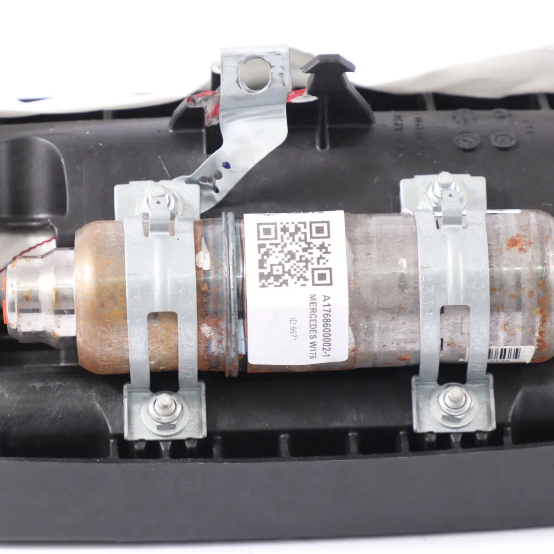 Airbag tableau de bord Mercedes W176 Classe A passager Unité avant - SKU A1768600002-1 - Numéro de pièce A1768600002