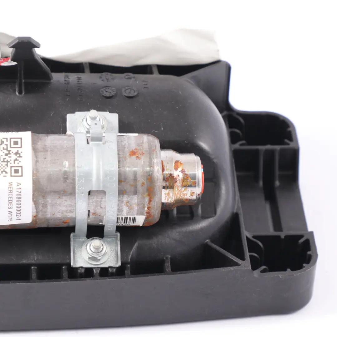 Airbag cruscotto Mercedes W176 Classe A Unità anteriore passeggero per con numero di parte A1768600002 Airbag cruscotto Mercedes W176 Classe A Unità anteriore passeggero - SKU A1768600002-1 - Numero di parte A1768600002