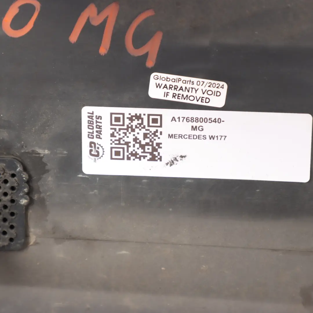 Zderzak Tylny AMG Mountain Grey Szary Metalik - 787 do Mercedes W176 o numerze A1768800540 Mercedes W176 Zderzak Tylny AMG Mountain Grey Szary Metalik - 787 - SKU A1768800540-MG - Numer Części A1768800540