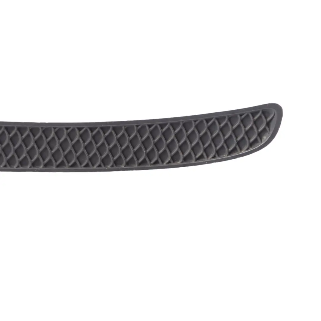 Mercedes W176 Paraurti posteriore Griglia Pannello Trim Sinistra - SKU A1768850153 - Numero di parte A1768850153