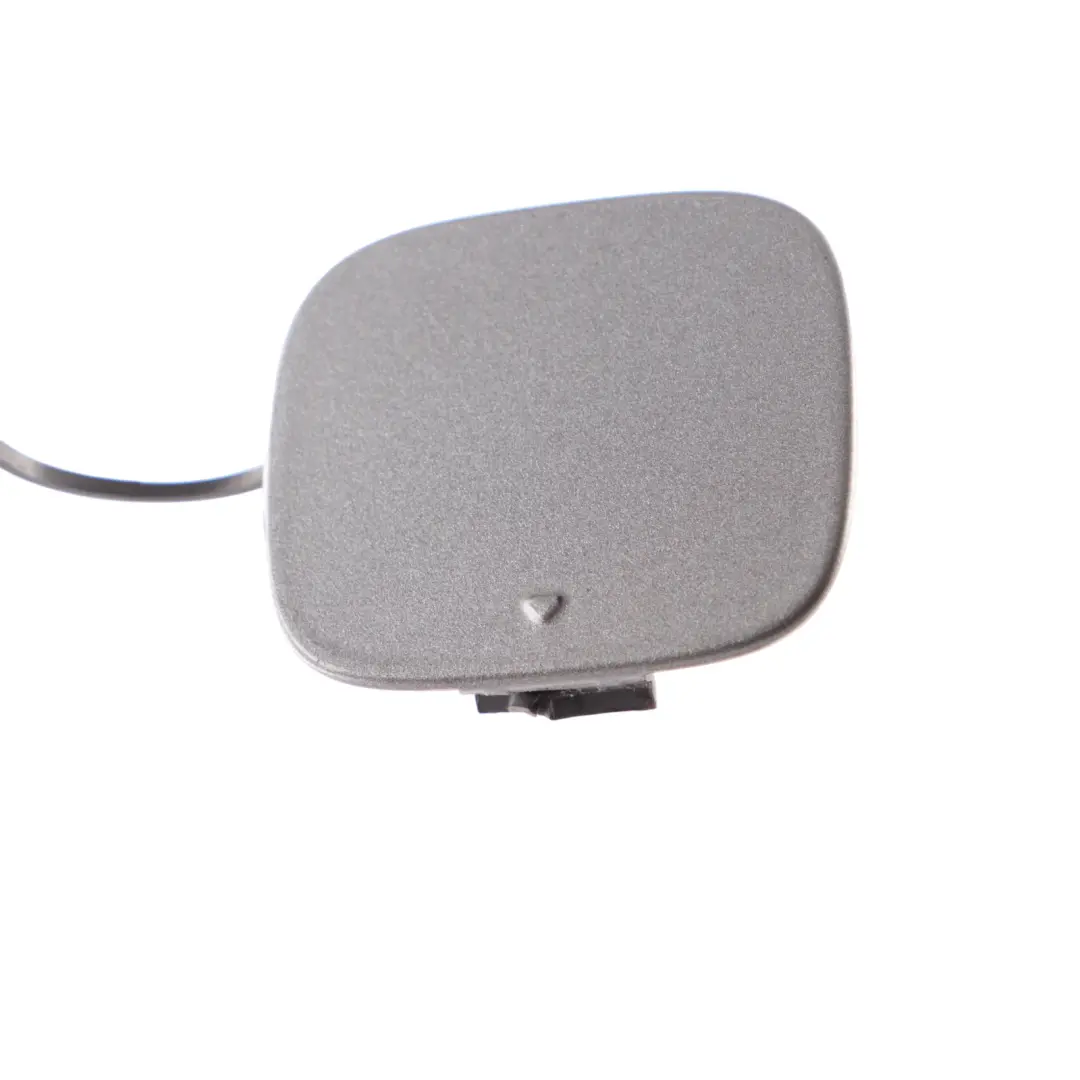 Parachoques trasero Flap Towing Eye Cover Gris Montaña - 787 para Mercedes W176 con número de pieza A1768850222 Mercedes W176 Parachoques trasero Flap Towing Eye Cover Gris Montaña - 787 - SKU A1768850222-MG - Número de pieza A1768850222