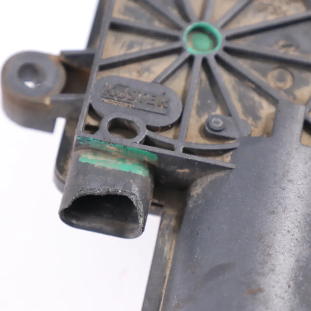 M133 Benzin Aus Puff Klappe Motor Stellantrieb für Mercedes X156 W176 mit Teilenummer A1769060501 Mercedes X156 W176 M133 Benzin Aus Puff Klappe Motor Stellantrieb - SKU A1769060501 - Teilenummer A1769060501