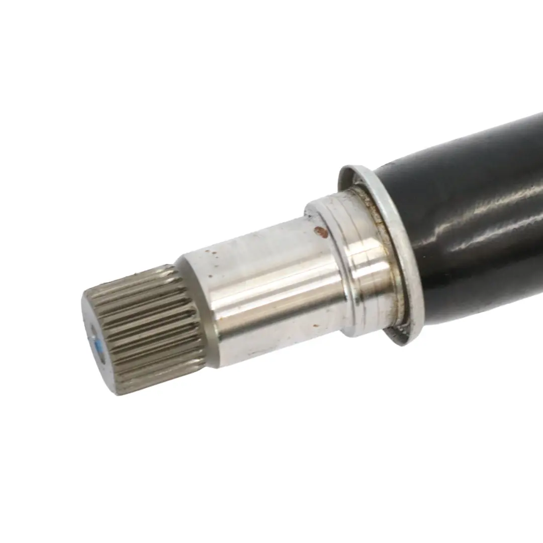 Albero di trasmissione dell'asse anteriore destro A1773300700 per Mercedes C118 con numero di parte A1773309900 Mercedes C118 Albero di trasmissione dell'asse anteriore destro A1773300700 - SKU A1773309900 - Numero di parte A1773309900