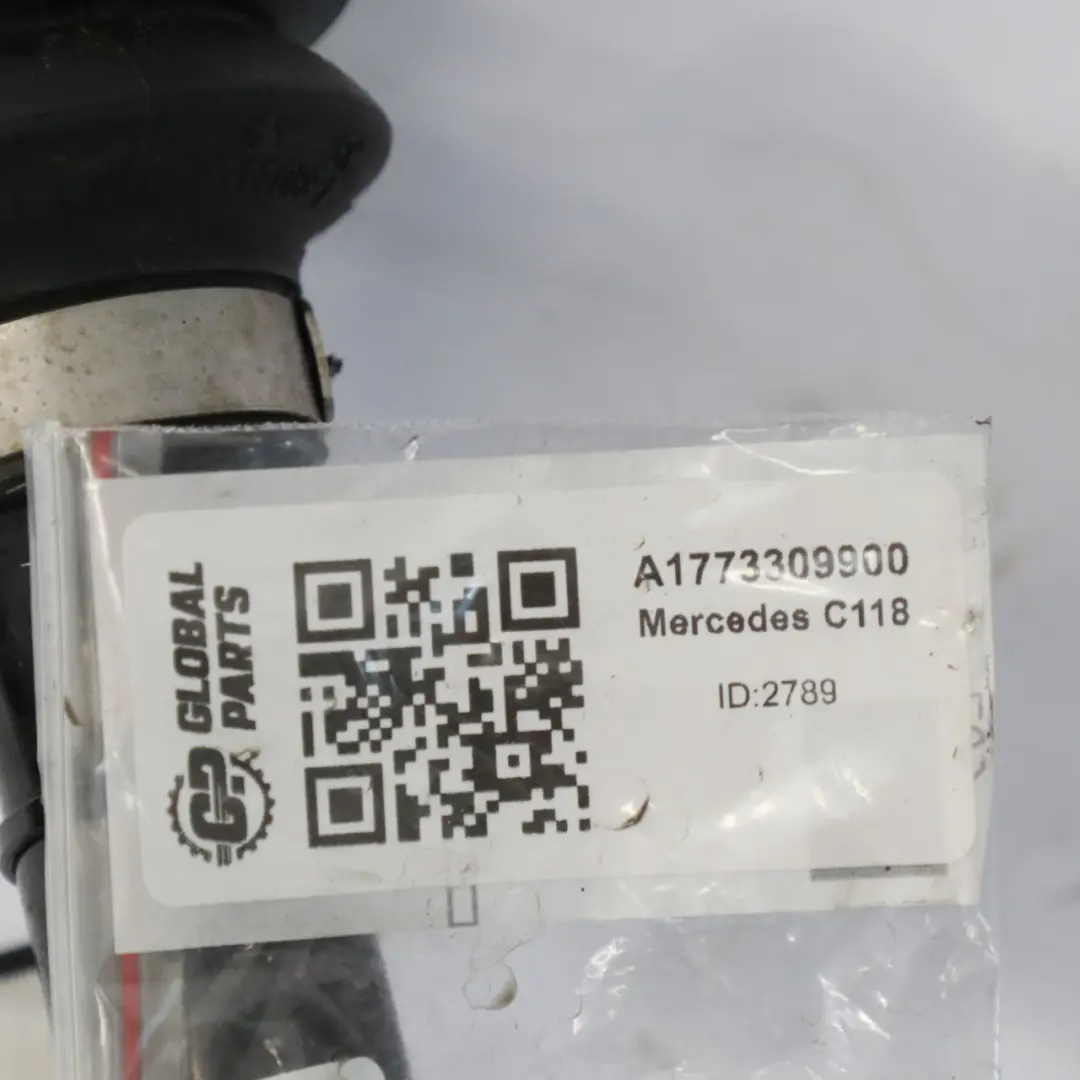 Albero di trasmissione dell'asse anteriore destro A1773300700 per Mercedes C118 con numero di parte A1773309900 Mercedes C118 Albero di trasmissione dell'asse anteriore destro A1773300700 - SKU A1773309900 - Numero di parte A1773309900