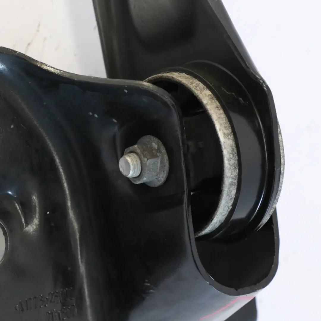 Braccio controllo sospensione posteriore sinistra per Mercedes C118 W177 con numero di parte A1773504301 Mercedes C118 W177 Braccio controllo sospensione posteriore sinistra - SKU A1773504301 - Numero di parte A1773504301