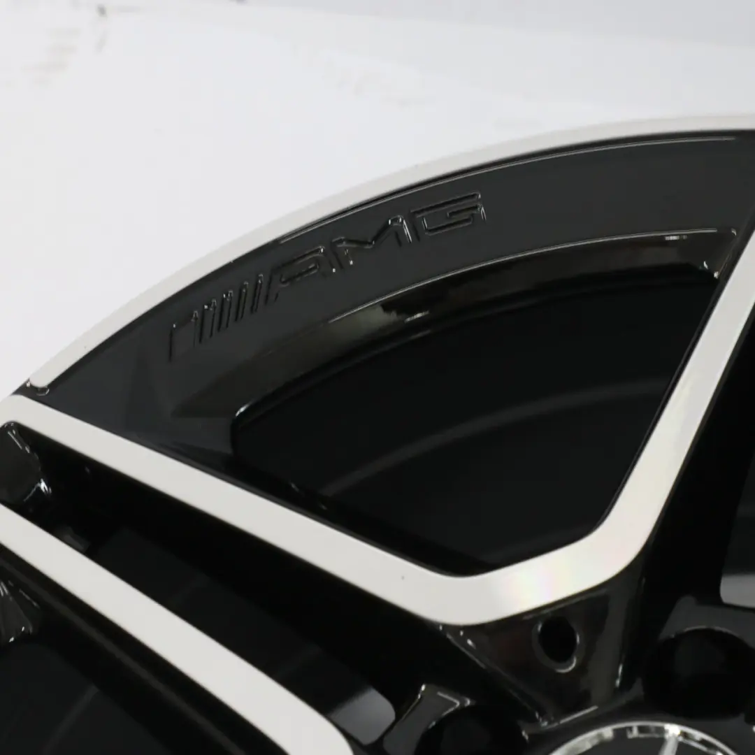 Alloy Wheel Rim 5 Double Spoke 18" 7,5J ET:49 to Mercedes W177 V177 AMG with Part number A1774011500 Mercedes W177 V177 AMG Alloy Wheel Rim 5 Double Spoke 18" 7,5J ET:49 - SKU A1774011500 - Part number A1774011500