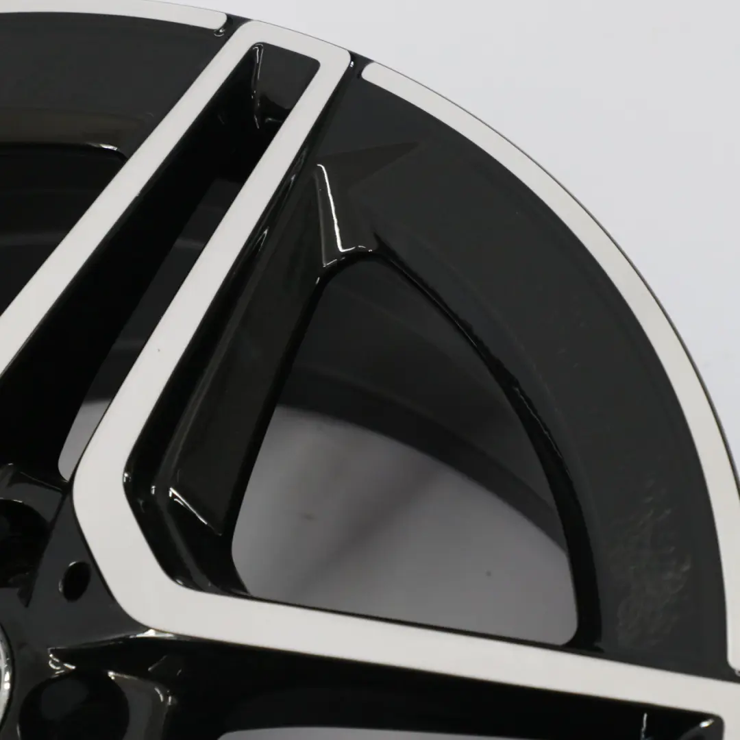 Alloy Wheel Rim 5 Double Spoke 18" 7,5J ET:49 to Mercedes W177 V177 AMG with Part number A1774011500 Mercedes W177 V177 AMG Alloy Wheel Rim 5 Double Spoke 18" 7,5J ET:49 - SKU A1774011500 - Part number A1774011500