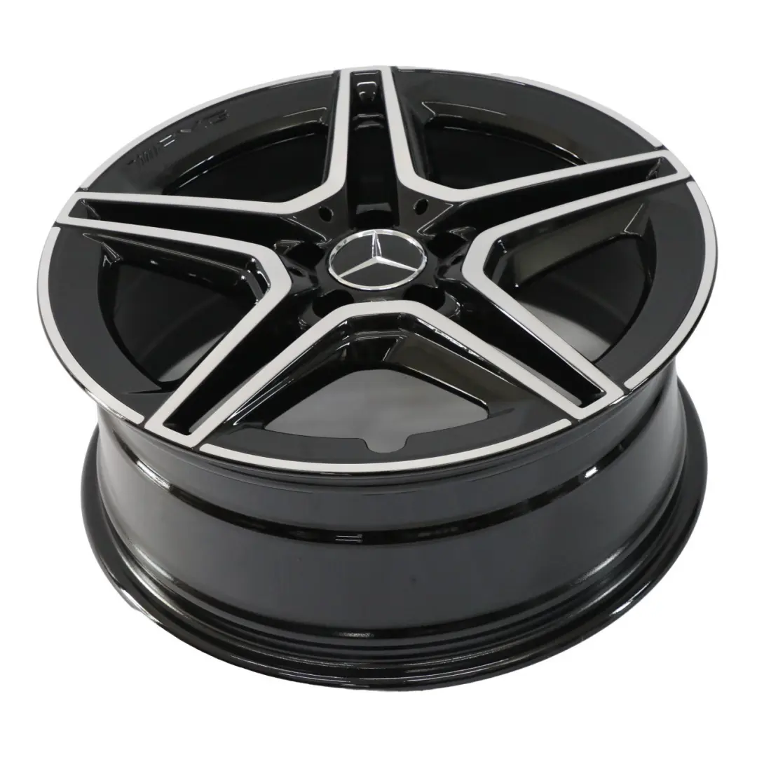 Llanta aleación Mercedes W177 AMG 5 radios dobles 18" 7,5J ET:49 para con número de pieza A1774011500 Llanta aleación Mercedes W177 AMG 5 radios dobles 18" 7,5J ET:49 - SKU A1774011500 - Número de pieza A1774011500