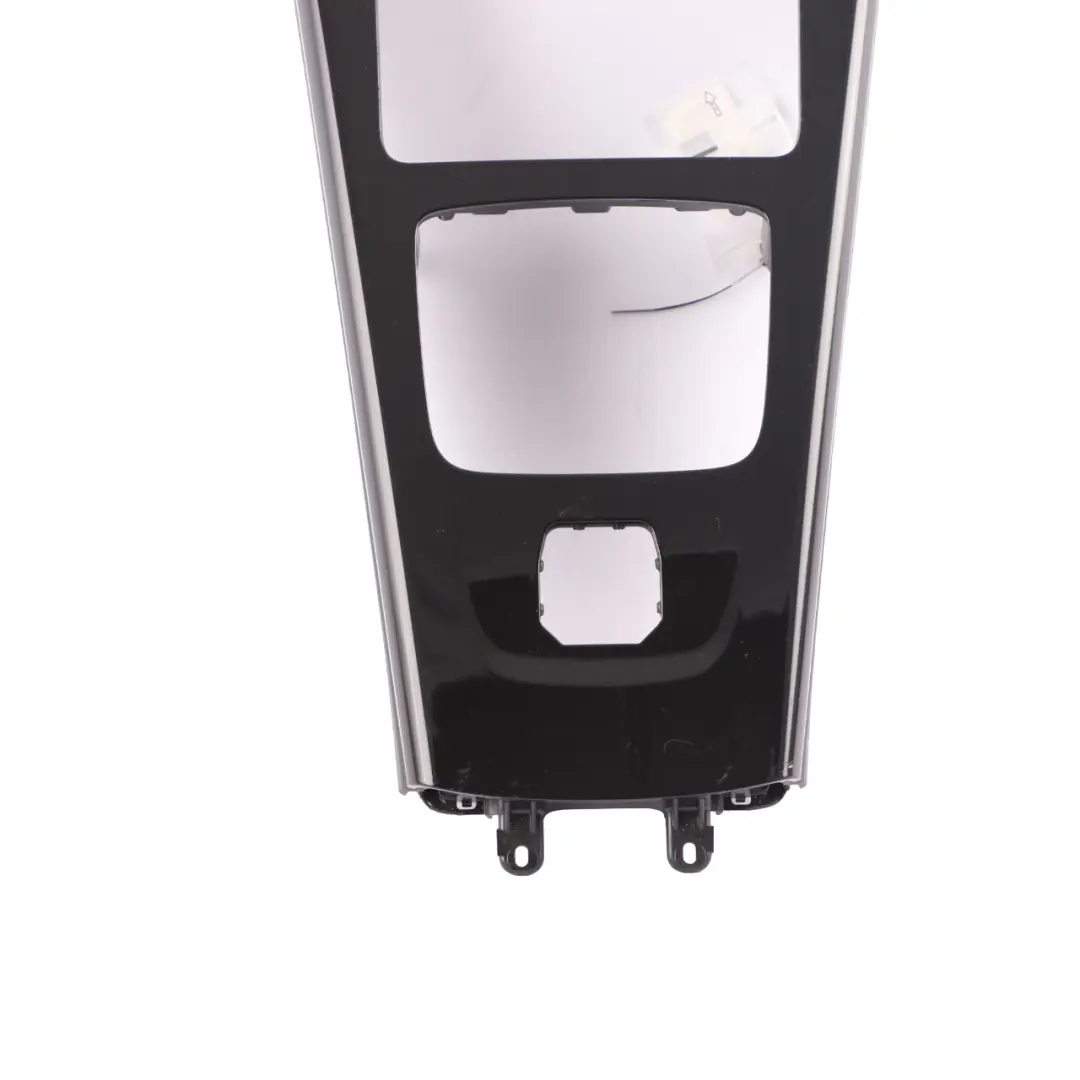 Ramka Panel Osłona Tunelu Środkowego do Mercedes W177 o numerze A1776801201 Mercedes W177 Ramka Panel Osłona Tunelu Środkowego - SKU A1776801201 - Numer Części A1776801201