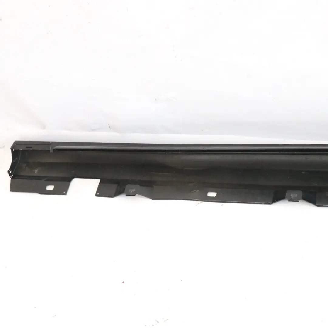 Mercedes W177 Seitenschweller rechts Türschwellerabdeckung Kosmos Schwarz 191 - SKU A1776980200-KB1 - Teilenummer A1776980200