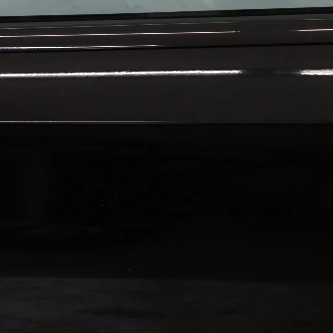 Porta anteriore sinistra Kosmos Cosmic Black Metallic - 191 per Mercedes W177 con numero di parte A1777200700 Mercedes W177 Porta anteriore sinistra Kosmos Cosmic Black Metallic - 191 - SKU A1777200700-KB2 - Numero di parte A1777200700