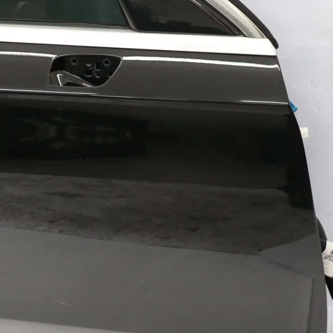 Tür vorne rechts A-Klasse Kosmos Cosmic Schwarz Metallic - 191 für Mercedes W177 mit Teilenummer A1777206205 Mercedes W177 Tür vorne rechts A-Klasse Kosmos Cosmic Schwarz Metallic - 191 - SKU A1777206205-KB1 - Teilenummer A1777206205