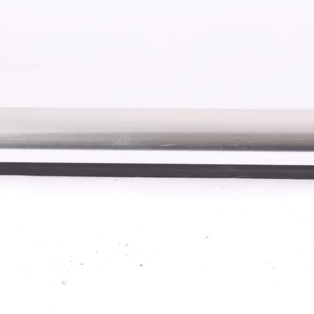 Mercedes W177 Puerta Ventana Exterior Tira Rail Cromo Delantero Izquierdo - SKU A1777250300 - Número de pieza A1777250300