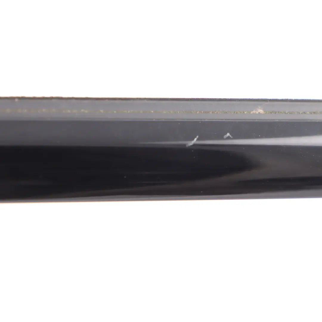 Fenêtre De Porte Extérieure Moulure Avant Droite pour Mercedes W177 à propos du numéro de pièce A1777258600 Mercedes W177 Fenêtre De Porte Extérieure Moulure Avant Droite - SKU A1777258600-1 - Numéro de pièce A1777258600