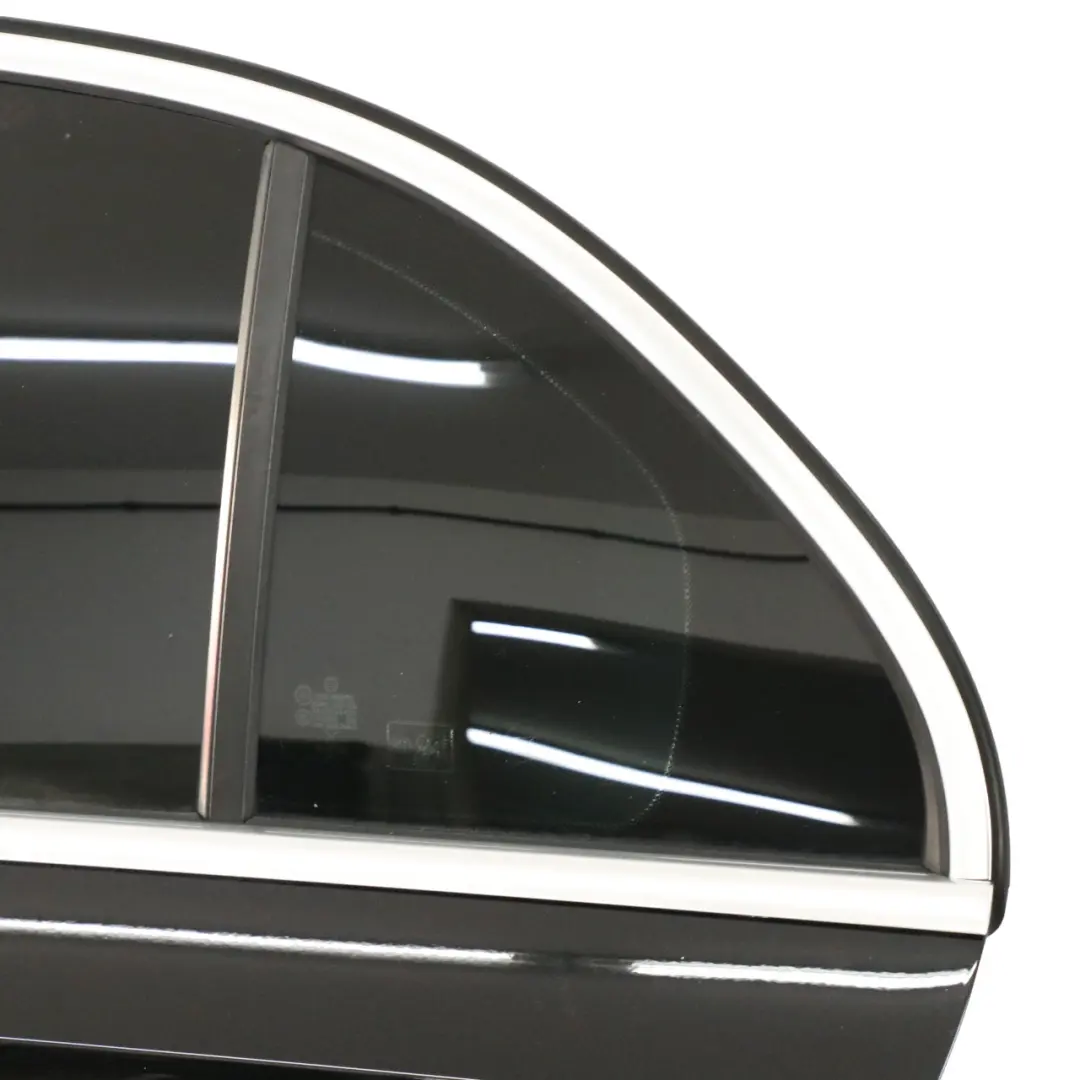 Porta posteriore sinistra Kosmos Cosmic Black Metallic - 191 Mercedes W177 - SKU A1777301300-KB1 - Numero di parte A1777301300