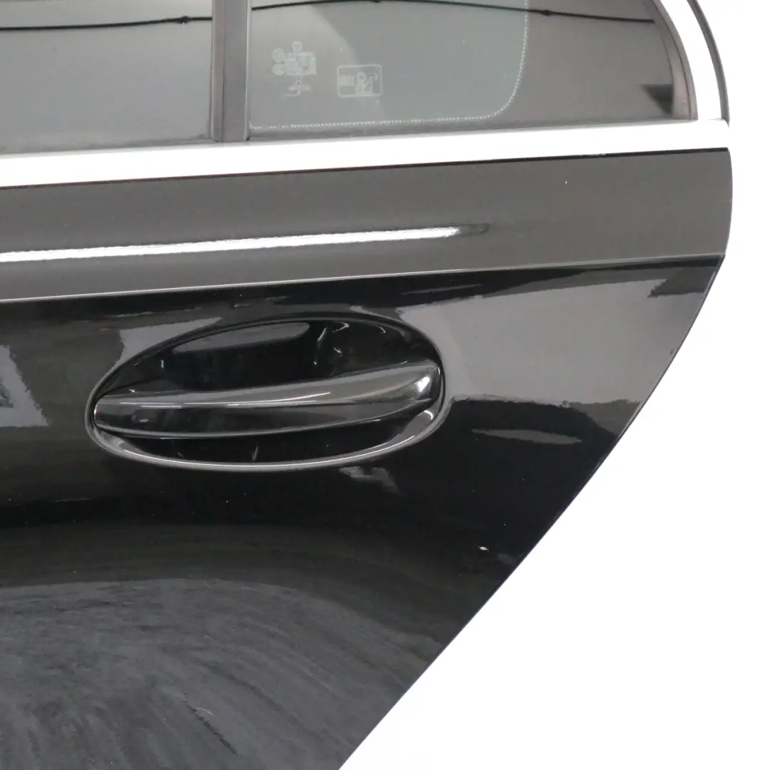 Porta posteriore sinistra Kosmos Cosmic Black Metallic - 191 Mercedes W177 - SKU A1777301300-KB1 - Numero di parte A1777301300