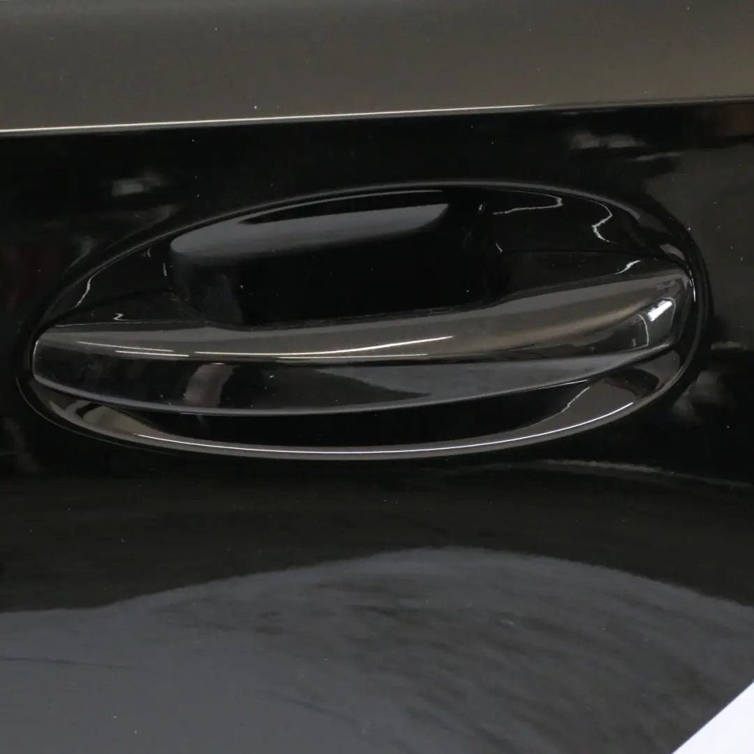 Drzwi Lewe Tylne Kosmos Black Czarny Metalik - 191 do Mercedes W177 o numerze A1777301300 Mercedes W177 Drzwi Lewe Tylne Kosmos Black Czarny Metalik - 191 - SKU A1777301300-KB2 - Numer Części A1777301300