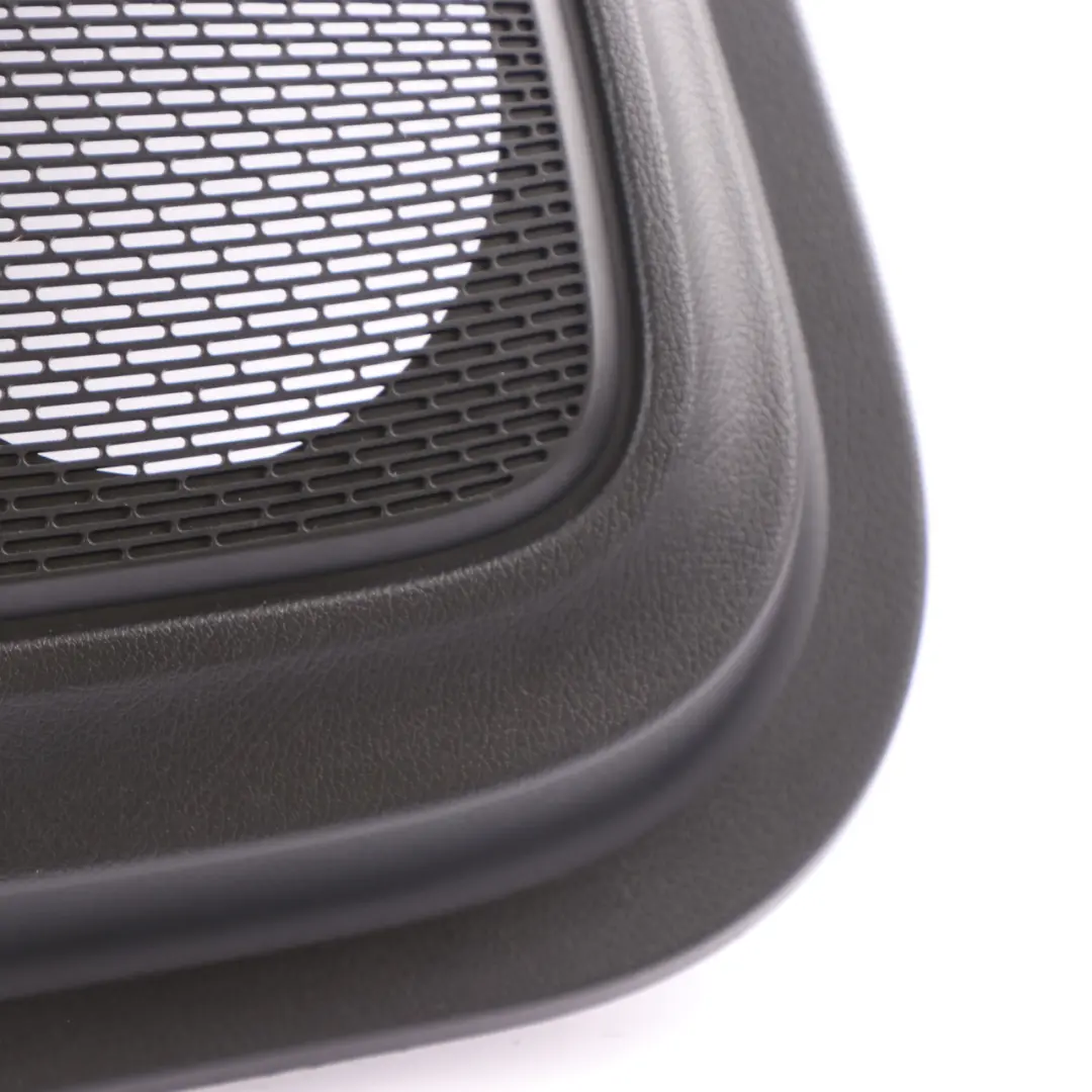 Tarjeta puerta trasera Izquierda Recorte Cubierta Cuero Negro para Mercedes V177 W177 con número de pieza A1777303100 Mercedes V177 W177 Tarjeta puerta trasera Izquierda Recorte Cubierta Cuero Negro - SKU A1777303100-1 - Número de pieza A1777303100