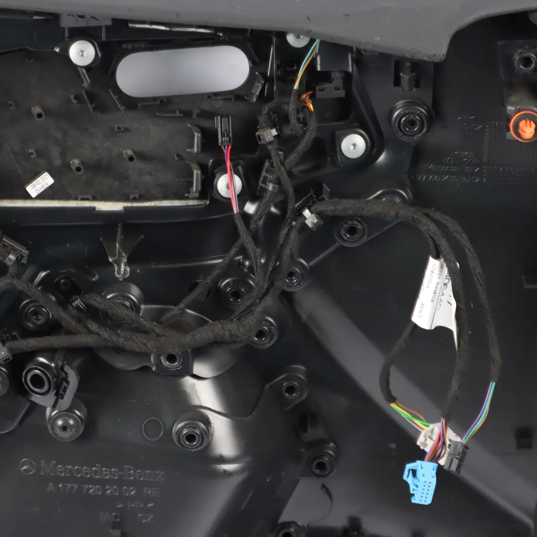 Front Door Card Mercedes V177 Right O/S Trim Panel Cover Leather Black to with Part number A1777202800 Front Door Card Mercedes V177 Right O/S Trim Panel Cover Leather Black - SKU rhd-A1777202800-1 - Part number A1777202800